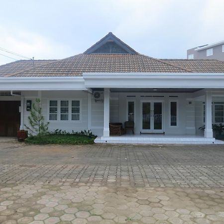 Elenor'S Home At Eyckman Bandung Zewnętrze zdjęcie